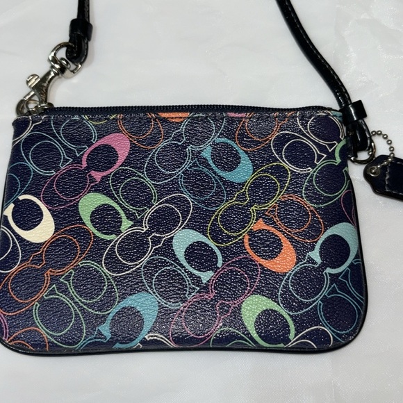 Vintage Coach Chelsea Heritage Navy Wristlet - Picture 3 of 7